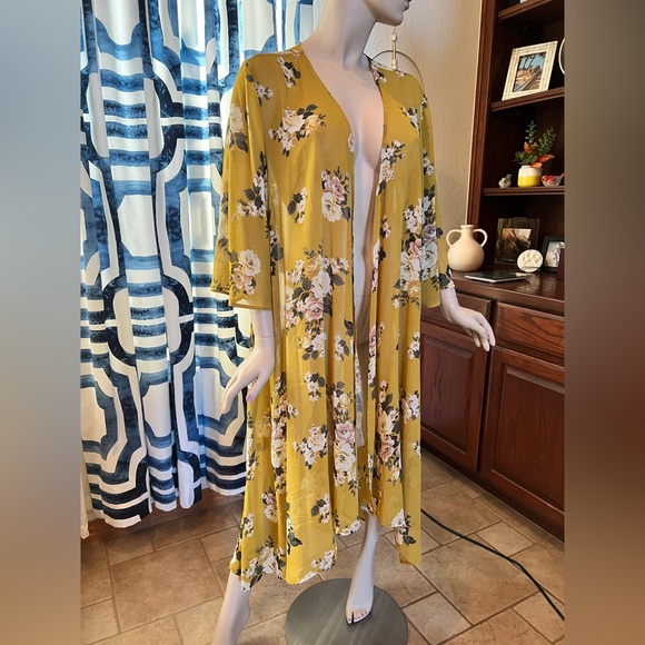 Torrid Floral Chiffon High-Low Kimono Wrap Shawl Size 1-2X - Picture 3 of 9
